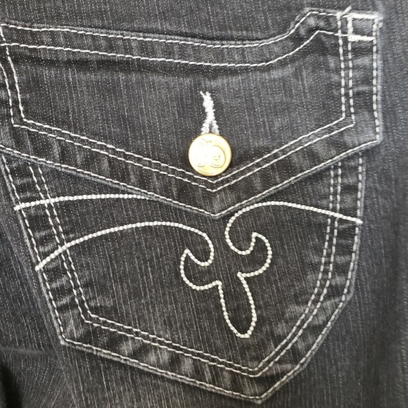 Slim Cut Jeans - Picture 4 of 5